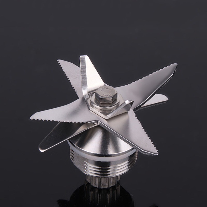 Nožići blendera JTC Omniblend TM-800, crna pozadina.