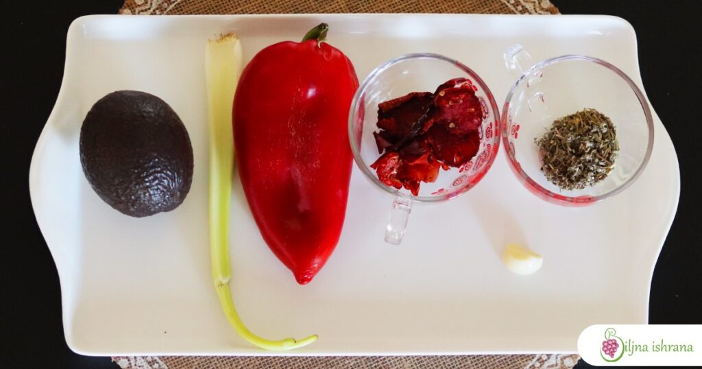 Sastojci za sirovu vegansku slaninu gvanćale.