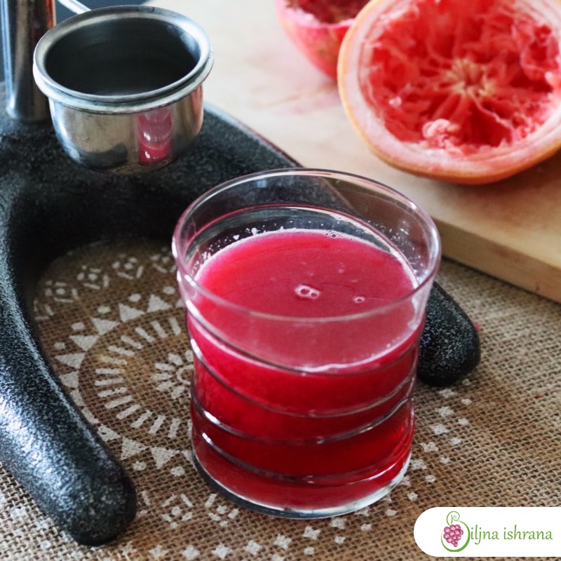 Pijenjem soka od nara dobijate lako svarljive nutriente iz nara.